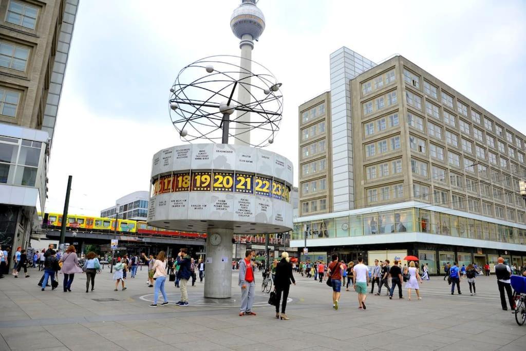 Holiday 33 Apartment K Next To Alexanderplatz เบอร์ลิน ภายนอก รูปภาพ