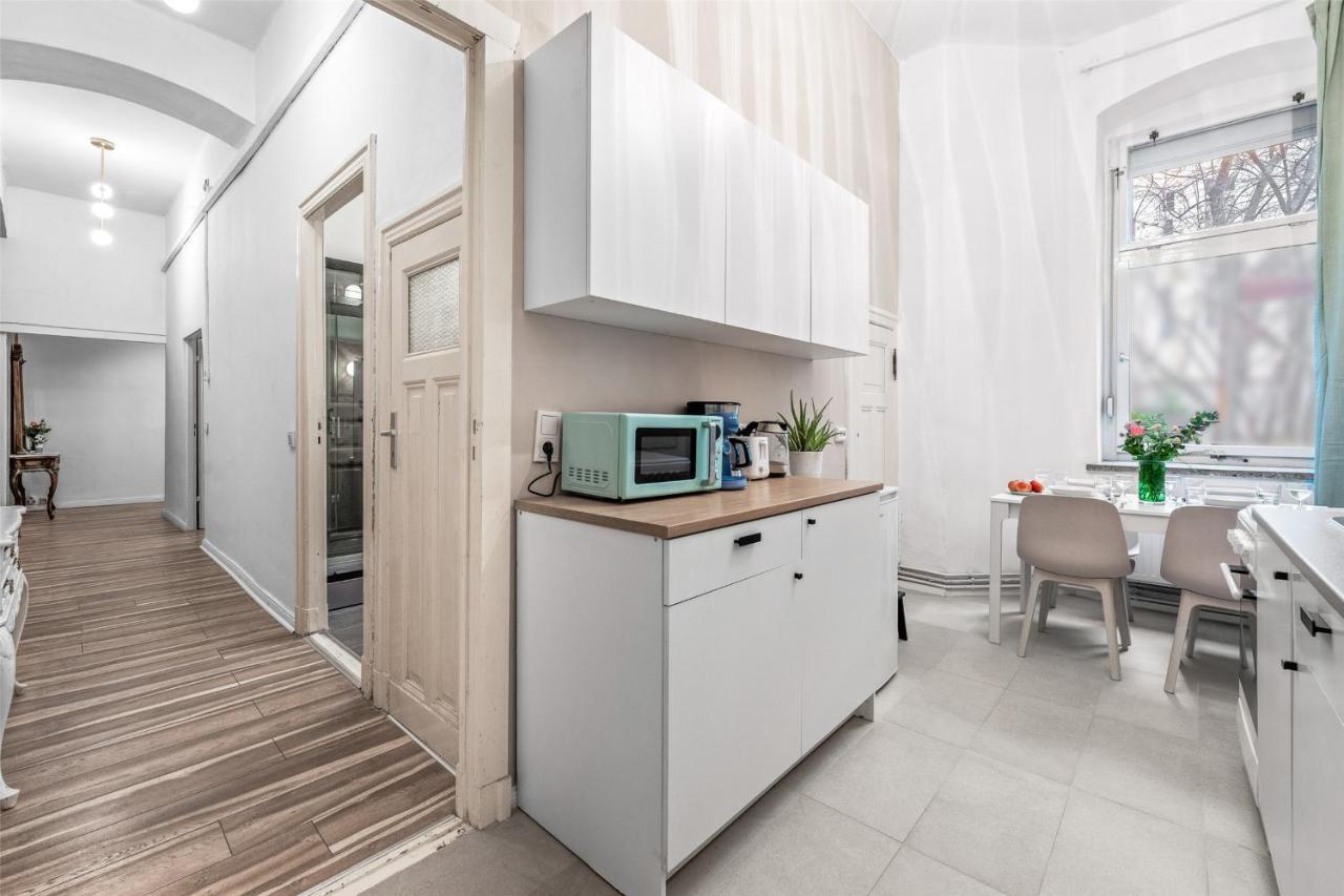 Holiday 33 Apartment K Next To Alexanderplatz เบอร์ลิน ภายนอก รูปภาพ